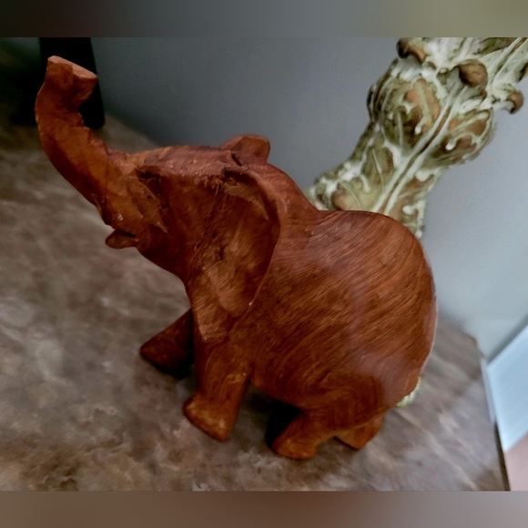 Wood Elephant Hand Carved Teak Figure Decoration Made in Kenya 6"× 3.5" - Picture 11 of 12